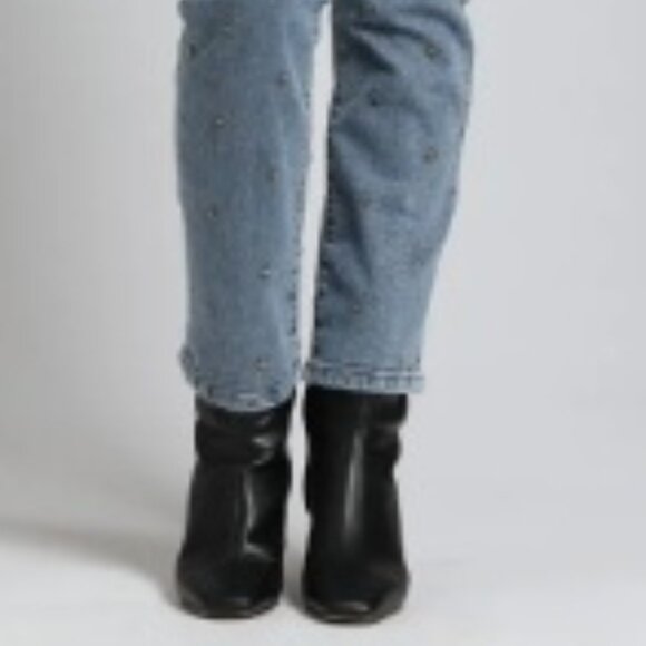 APNY Cross Embroidered‎ Girlfriend Jeans SZ 6 - NWT - Picture 3 of 12